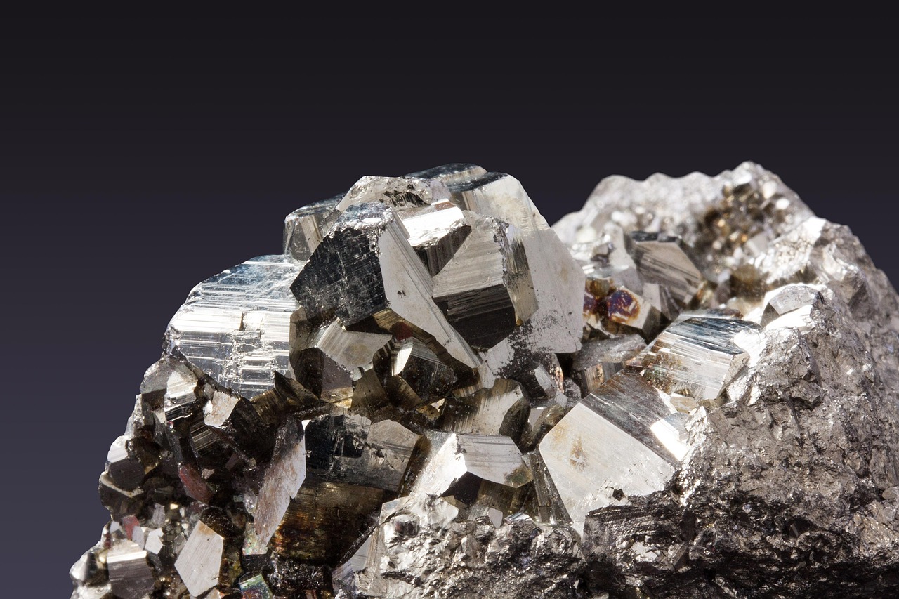 pyrite, pyrites, mineral, sulfides, iron, sulfur, idiomorphic crystals, pentagon dodecahedra, glitter, mineral, iron, iron, iron, iron, iron